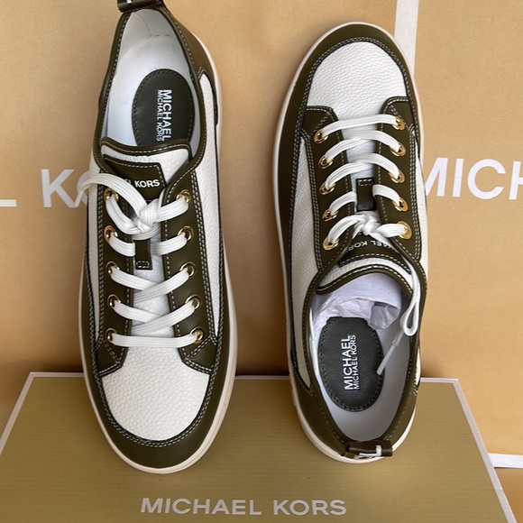 MICHAEL KORS
SHEA LACE UP
FAUX LEATHER
49F3SHFSIL
OLIVE
NEW - Picture 16 of 16